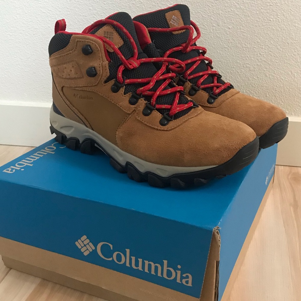 Waterproof Men’s Columbia Hiking Boots